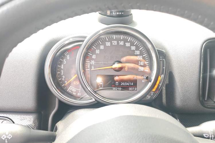 Used MINI Countryman 2017 1.5T COOPER ALL4 Traveler Instrument Cluster