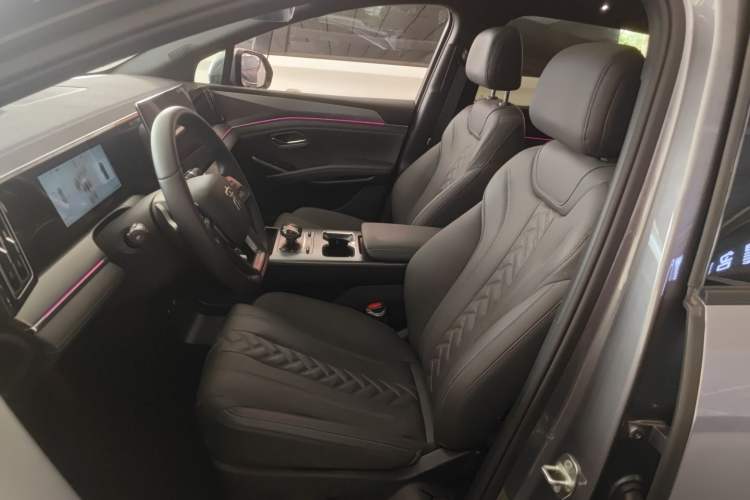 Used BYD Song L DM-i 2025 Intelligent Driving Version 112 km Beyond-Range Type
