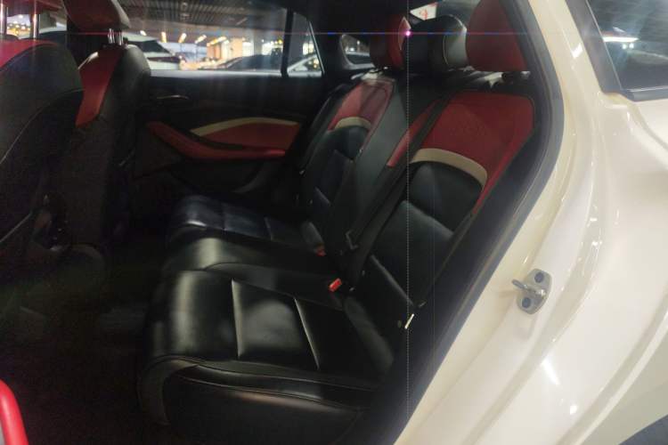 Used MG 5 2022 300TGI DCT Chao Yue Luxury Edition
