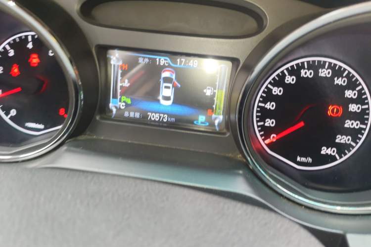 Used BYD G5 2014 1.5TID Automatic Prestige Model