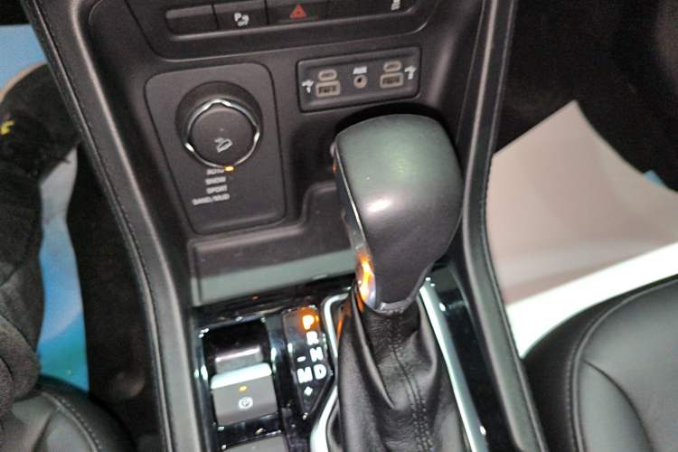 Used Jeep Commander 2018 2.0T Four-Wheel Drive Prestige Edition China V