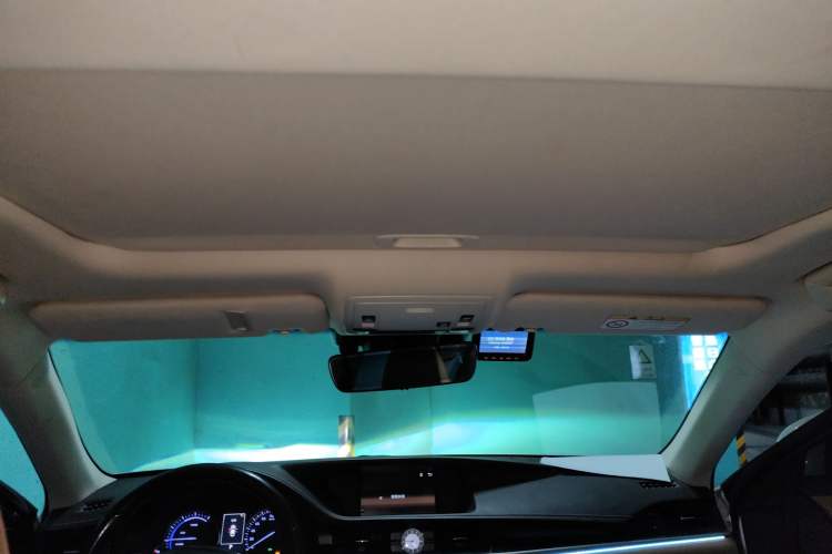 Used Lexus ES 2015 300h Comfort Edition