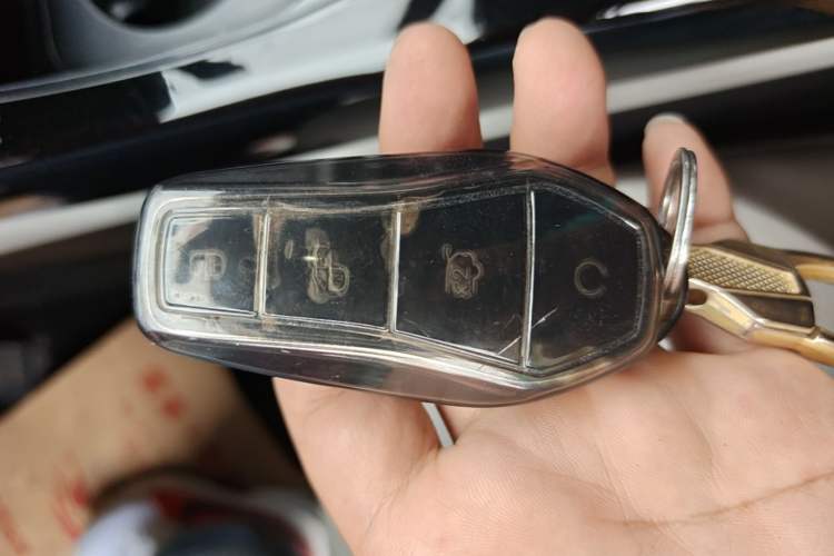 Used BYD Qin PLUS 2024 HONOR Edition DM-i 55KM Beyond Model
