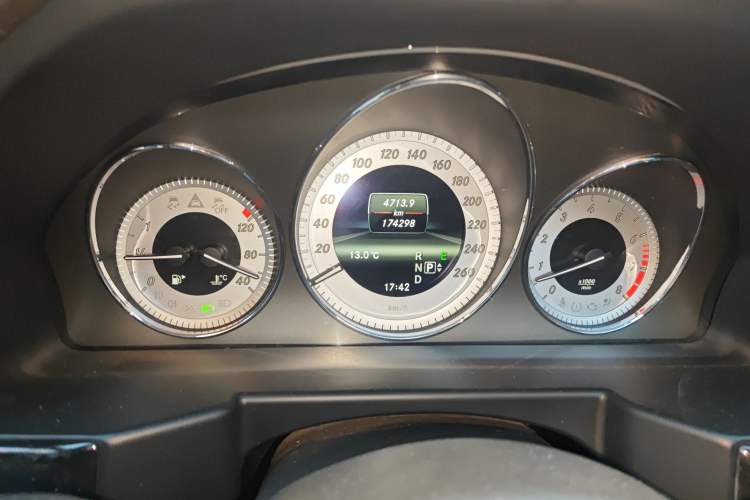 Used Mercedes-Benz GLK-Class 2013 GLK 300 4MATIC Luxury Model
