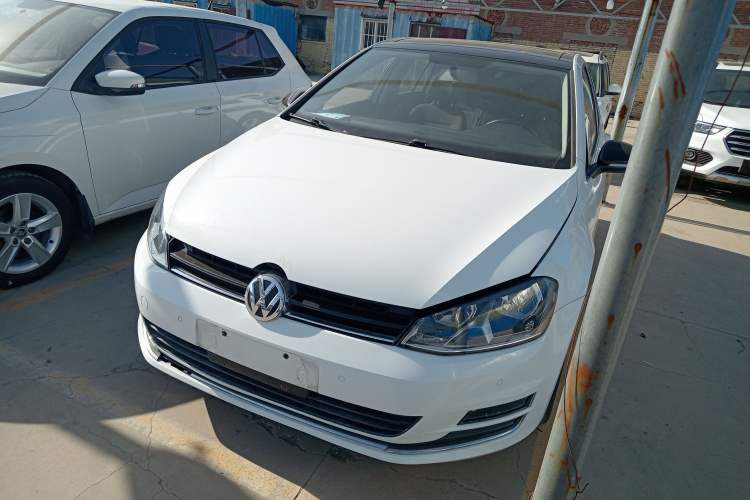 Used Volkswagen Golf 2017 230TSI Automatic Comfort Edition – Celebrating Milestone of One Million Units
