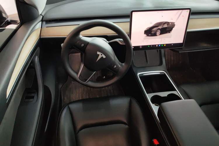 Used Tesla Model Y 2022 Rear-Wheel-Drive Version