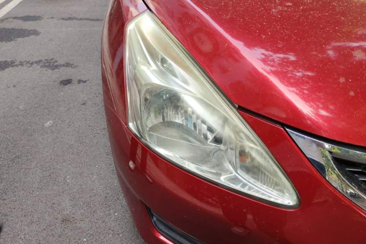 Used Nissan Tiida 2014 1.6L CVT Smart Model Right Front Headlight