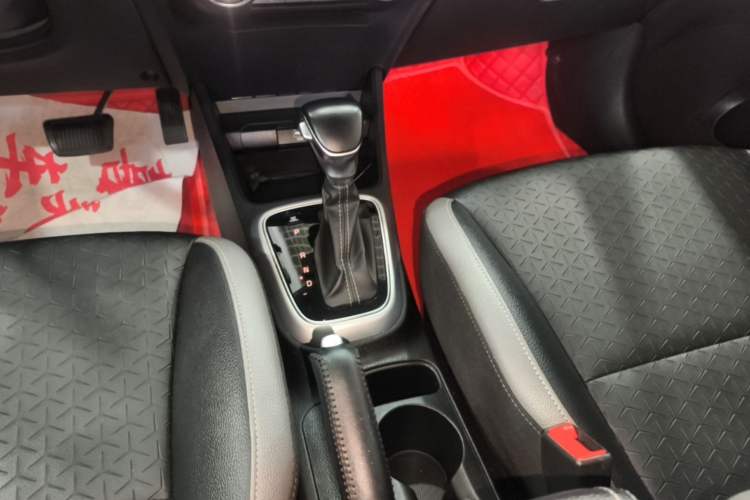 Used Kia kx1 Stonic 2019 1.4L Automatic Sport Edition China VI