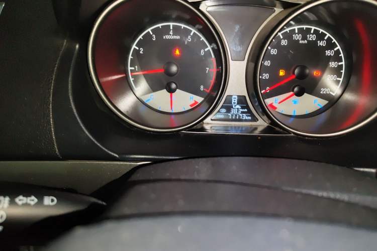 Used Geely Auto GX7 2015 Classic Edition 1.8L Manual Elite Model China IV Odometer Close Up