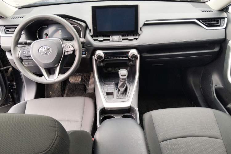 Used Toyota RAV4 2021 2.0L CVT 4x4 Trend Edition