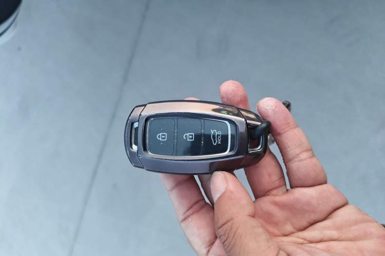 Used Hyundai Elantra 2022 1.5L CVT LUX Prestige Edition
