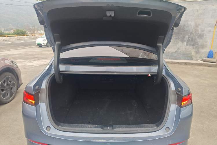 Used XPeng P5 2024 500 Plus Edition Trunk