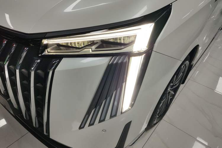 Used GAC Trumpchi M8 2024 Master Series 400T Prestige Edition