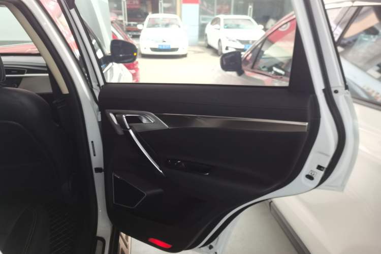 Used Geely Auto Emgrand X7 Sport 2020 1.8TD DCT Two-Wheel Drive Smart Connect 4G-Enabled Version