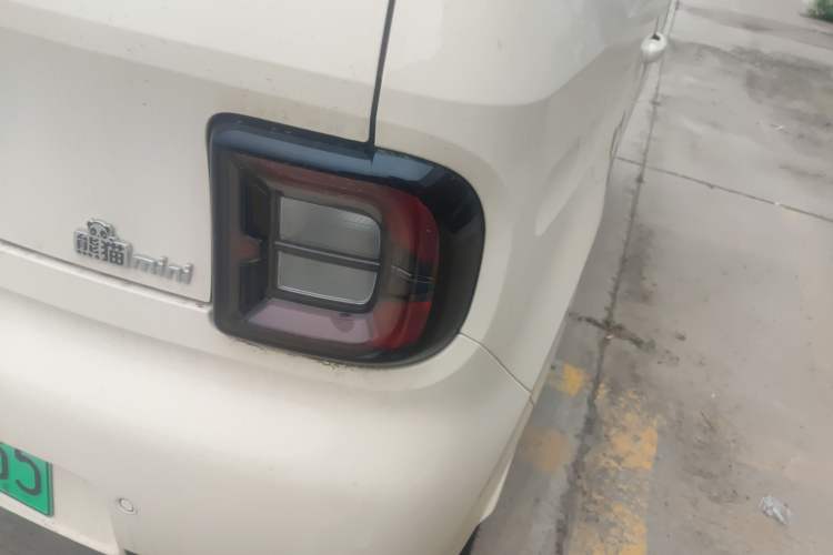 Used Geely Galaxy Panda 2025 210 km – Yuanqi Bear Right Rear Taillight