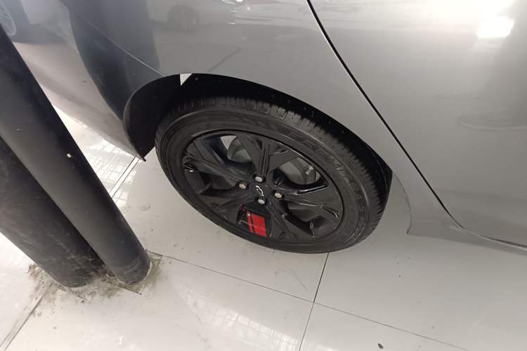 Used Chevrolet Cavalier 2020 Redline 325T Automatic Xinyao Edition Exterior 3