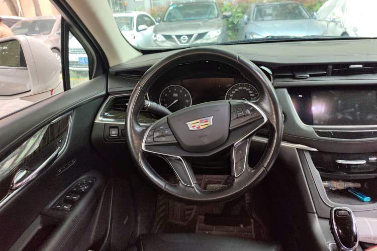 Used Cadillac XT5 2018 25T Luxury Model