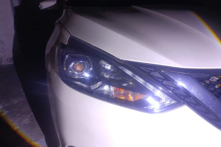 Used Nissan Sylphy 2018 1.6XV CVT Deluxe Edition Right Front Headlight