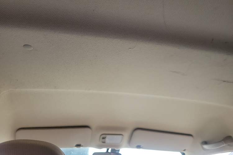 Used Wuling Rongguang S 2023 1.5L Base Version 5/7 Seats Headliner