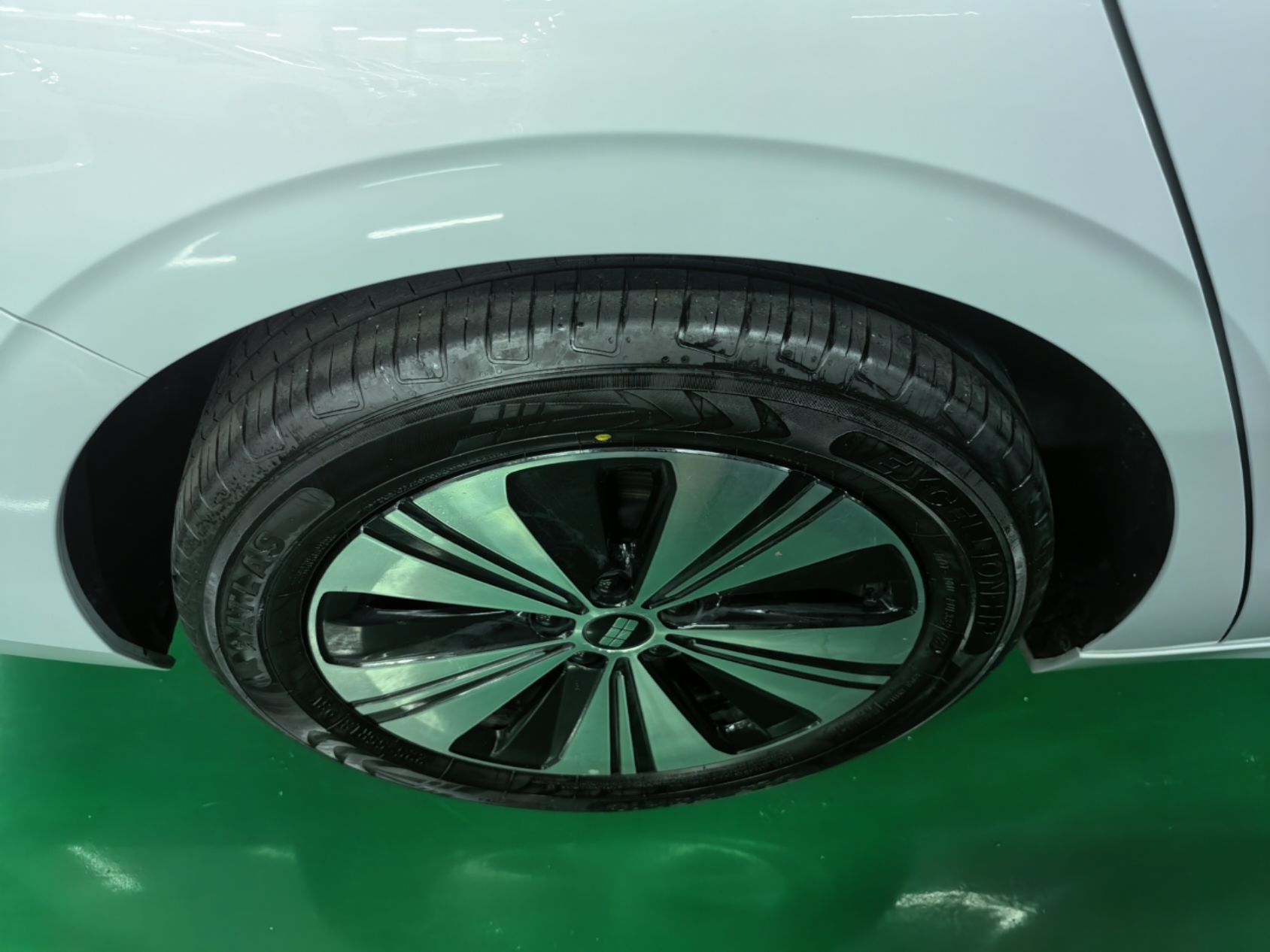 Geely Galaxy A7 2025 Model EM-i 150km Prestige Edition — снимка 11