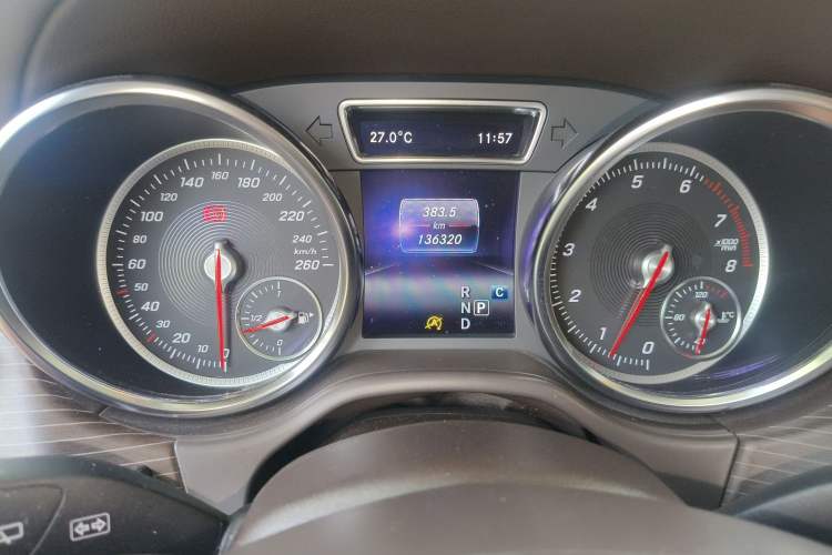 Used Mercedes-Benz GLE 2018 GLE 320 4MATIC Dynamic Edition Collector's Edition Odometer Close Up