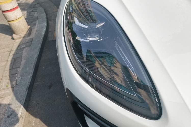 Used Porsche Macan 2022 Macan S 2.9T Right Front Headlight