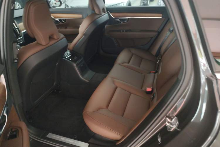 Used Volvo S90 New Energy 2022 T8 eDrive Hybrid Luxury Edition