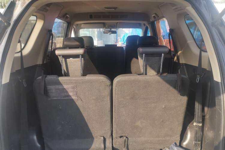 Used Dongfeng Fengon 370 2017 1.5L CVT Fashion Edition 7-Seater
