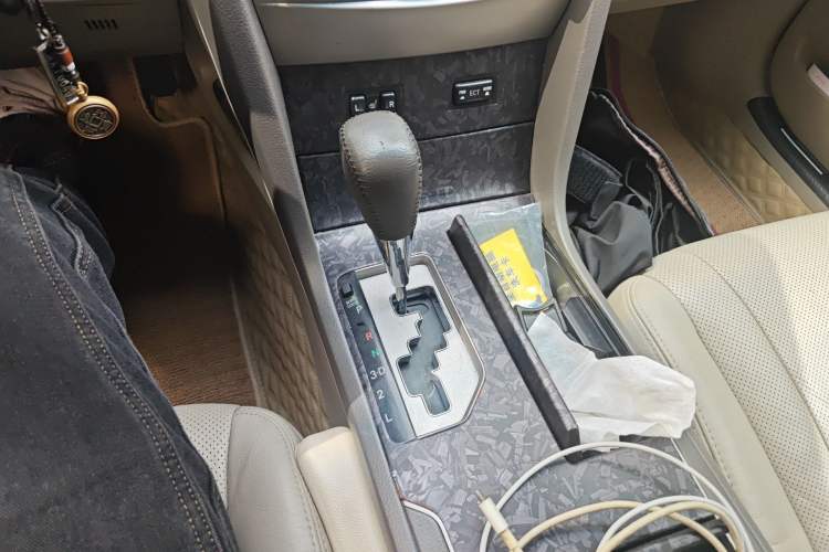 Used Toyota Camry 2011 200G Classic Anniversary Edition Gear Lever