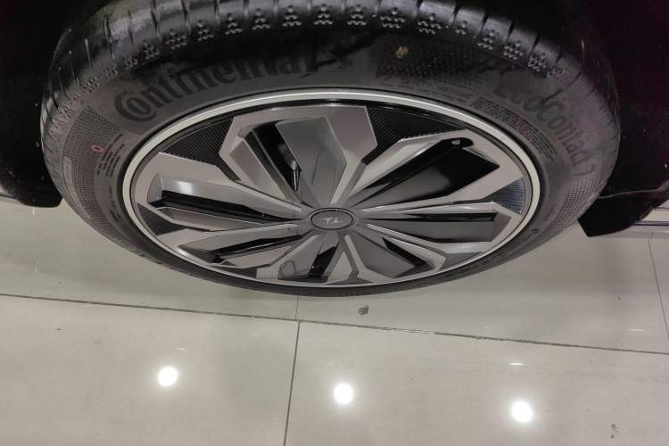 Used Dongfeng eπ eπ008 2024 636Max All-Electric Version 6 Seats