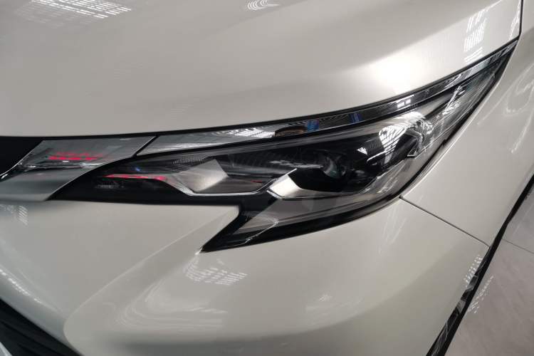 Used Toyota SIENNA 2024 2.5L Hybrid Comfort Edition