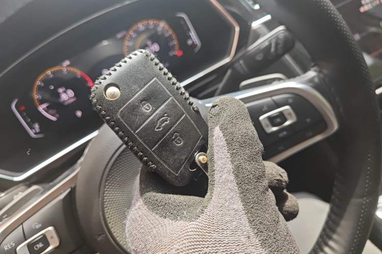 Used Volkswagen Tiguan L 2019 Restyled 330TSI Automatic Two-Wheel Drive R-Line Flagship Version China VI Standard