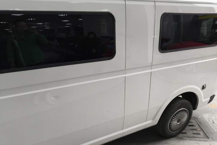 Used SRM New Energy E3L 2025 Ningde 53.58kWh 365KM Practical Bus
