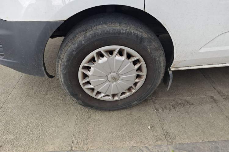 Used Ford Transit 2017 2.0T Diesel Multi-Purpose Commercial Vehicle Short Wheelbase Low Roof China V Standard
