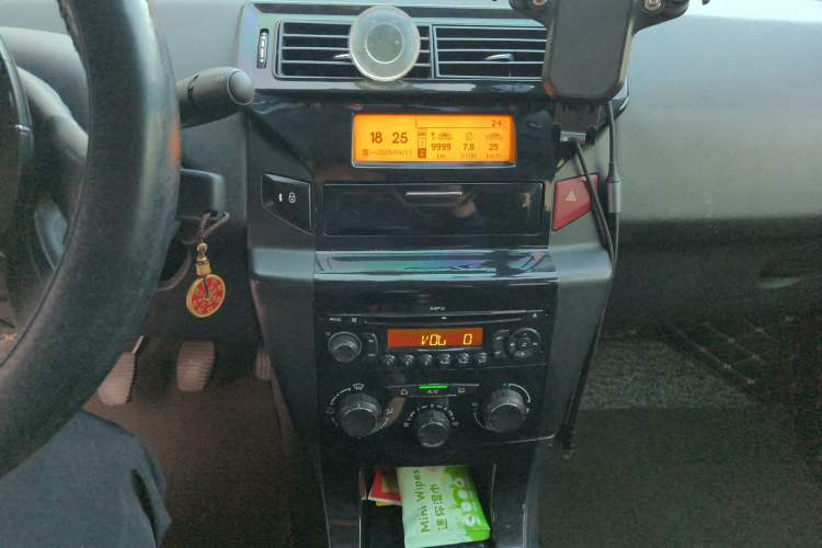 Used Citroen C-Quatre 2013 Sedan 1.6L Manual - Prestige Model Audio And AC Panel