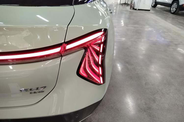 Used Hongqi EH7 2024 690 Pro