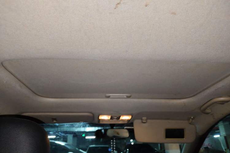 Used Kia K2 2012 Sedan 1.4L AT TOP Anniversary Edition