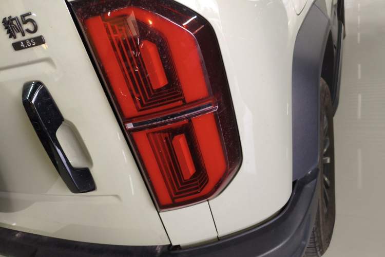 Used Formula Leopard 5 2023 Navigator Edition