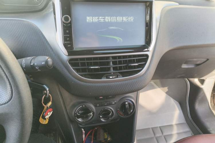 Used Peugeot 2008 2014 1.6L Manual Trend Edition Audio And AC Panel