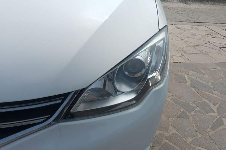 Used Roewe 360 2015 1.5L Automatic Luxury Edition
