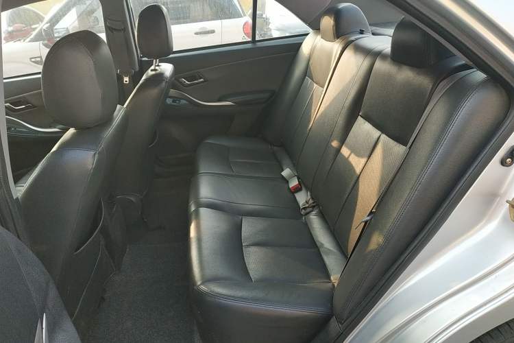 Used Zotye Z300 2014 New Vision 1.5L Manual Luxury Model