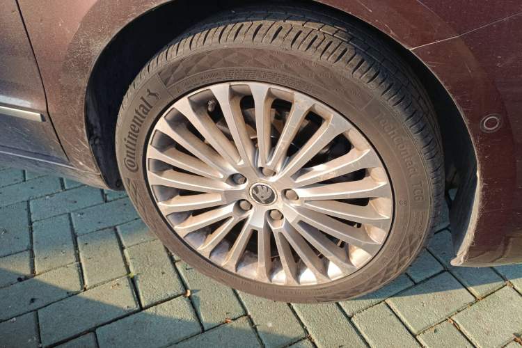 Used Skoda Superb 2013 1.8TSI Automatic Yashi Edition
