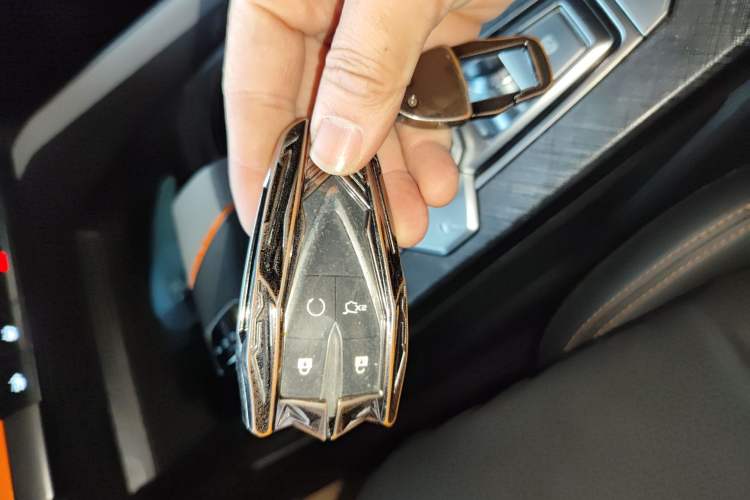 Used Changan UNI-V 2022 1.5T Prestige Version