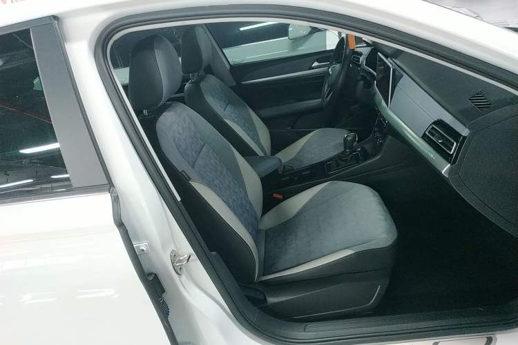 Used Volkswagen Lavida 2023 300TSI DSG Full-Comfort Edition Right Front Seat