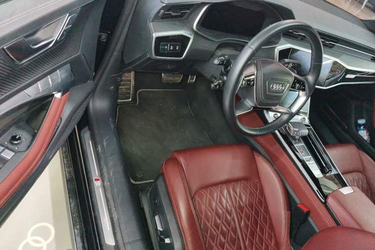 Used Audi A7L 2024 55 TFSI quattro Black Warrior Edition Driver Seat