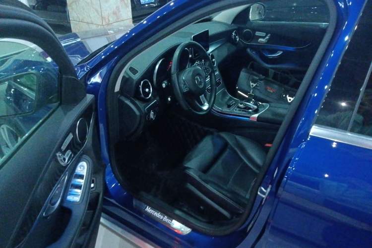 Used Mercedes-Benz C-Class 2017 C 200 L Sport Edition Driver Seat