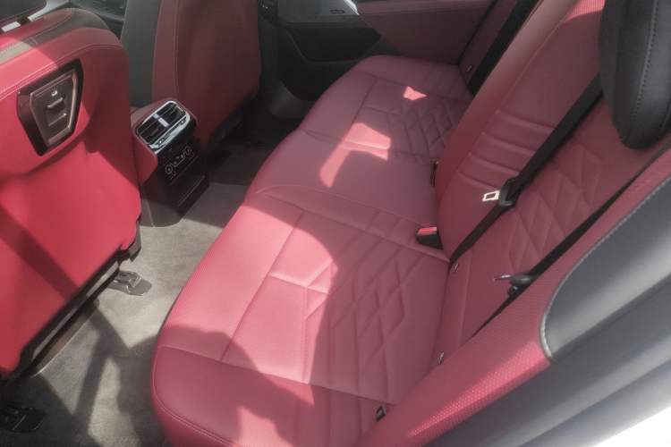 Used BMW i5 2025 eDrive 40L M Sport Package Left Rear Seat