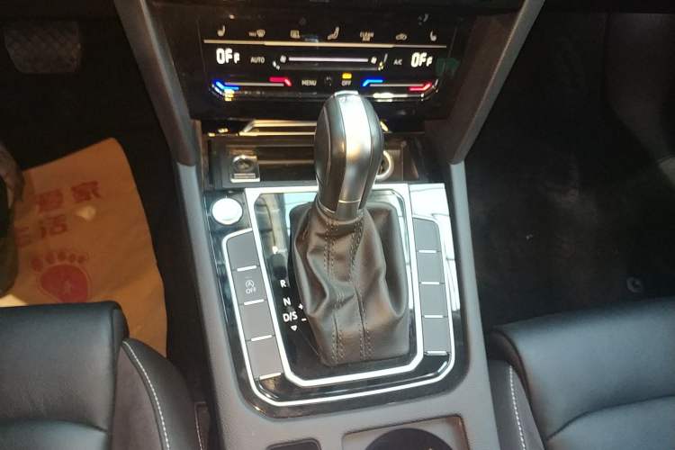 Used Volkswagen Magotan 2020 330TSI DSG Leading Model
