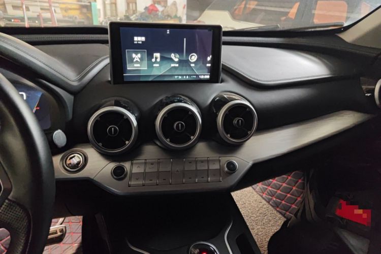 Used Wey VV7 2017 2.0T Ultra-Luxury Version Audio And AC Panel