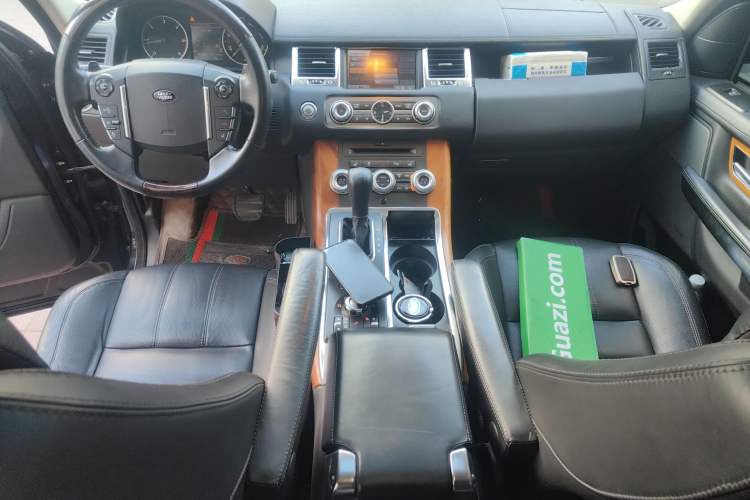 Used Land Rover Range Sport 2011 3.0 TDV6 Diesel Version Center Console